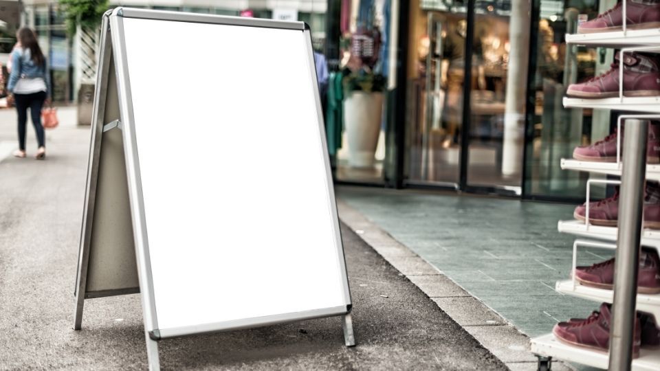 How to Choose the Right Shop Front Signs Designs for Your Business